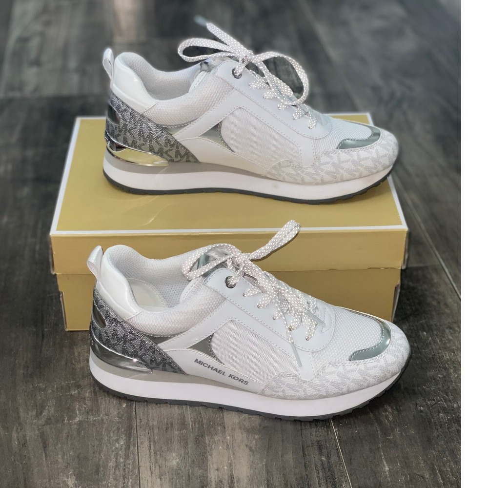Michael Kors Wilma Trainers in Optic White Tech Canvas 8.5 Athleisure Glam - Picture 2 of 9